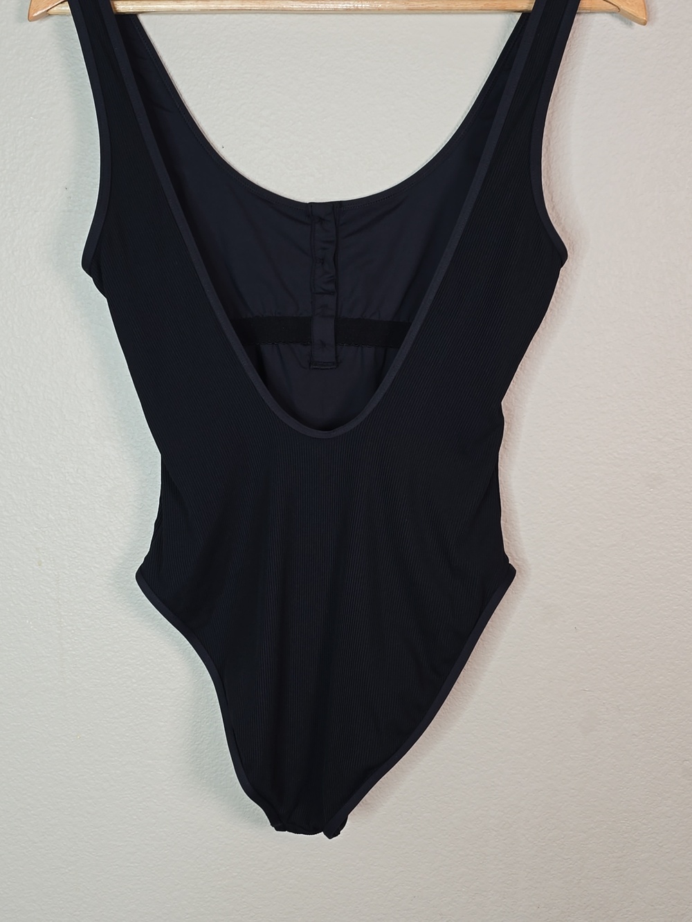 L×SPACE Riding High Ribbed Float On Black One Piece Swimming Suit Size 8. - Picture 7 of 9